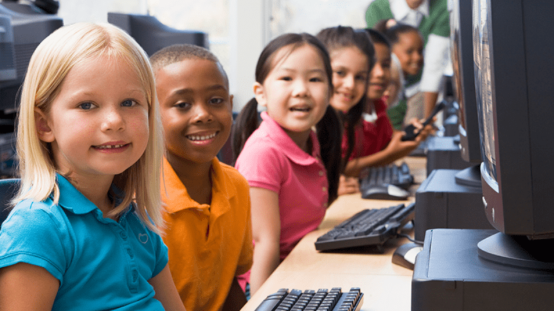 Imagem - O papel dos computadores na educação